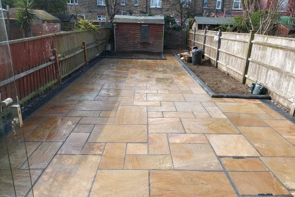 Patio slabbing (4)